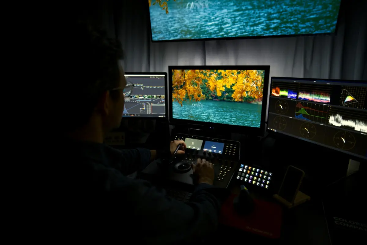 Konvision ob van monitor wall