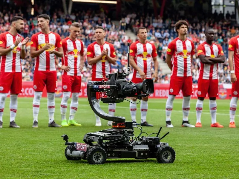 Sports when “Dolly” starts behaving like a camera operator